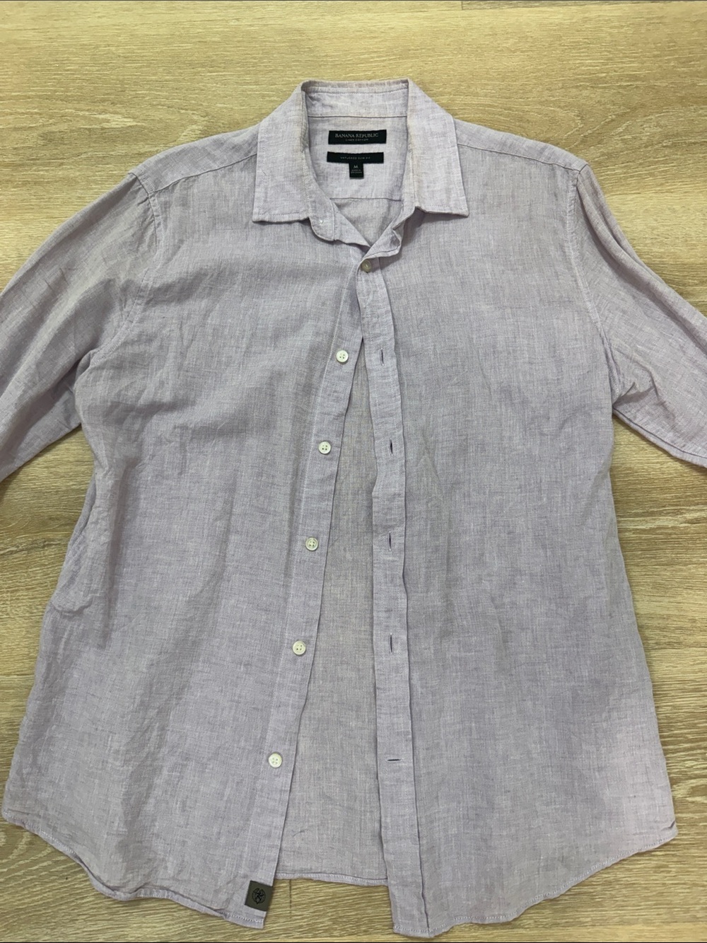 Banana Republic Men’s Lavender Button-Down Linen Shirt